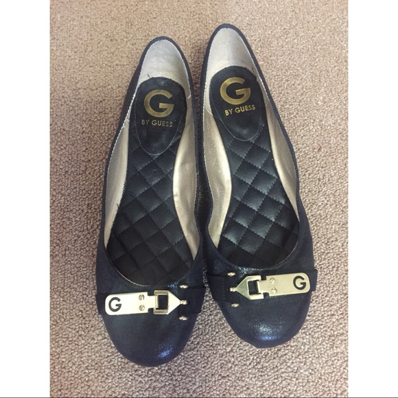 Classic Black Guess Flats - Picture 3 of 7